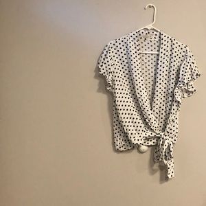 polka-dot wrap shirt